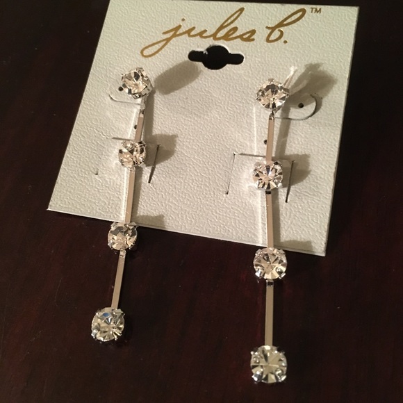 Silver Earrings - Picture 1 of 1